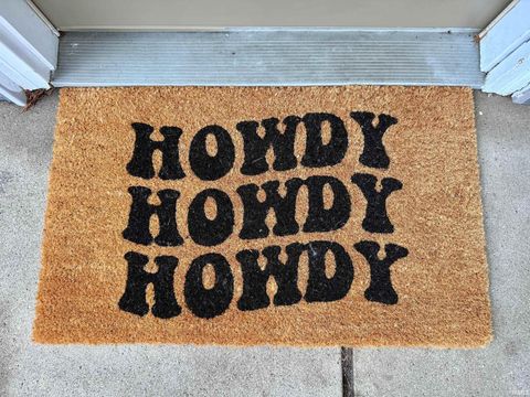 Tiny photo for 629/631 Madison Street, Rochester, IN 46975 (MLS # 202607907)