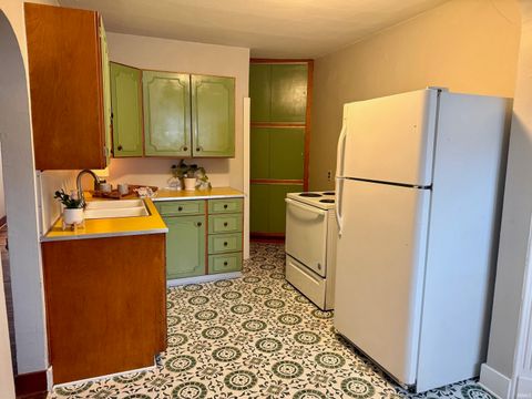 Tiny photo for 629/631 Madison Street, Rochester, IN 46975 (MLS # 202607907)