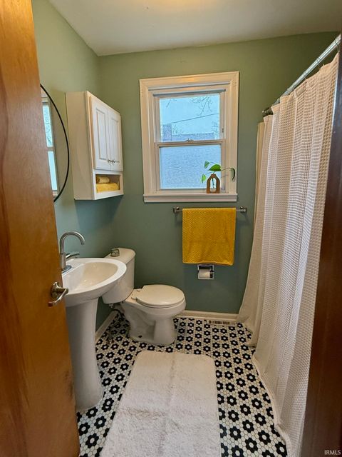 Tiny photo for 629/631 Madison Street, Rochester, IN 46975 (MLS # 202607907)