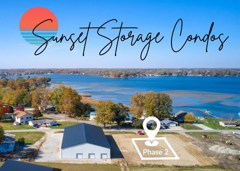 Photo of 1278 Chapman Lake Drive #205, Warsaw, IN 46582 (MLS # 202604382)