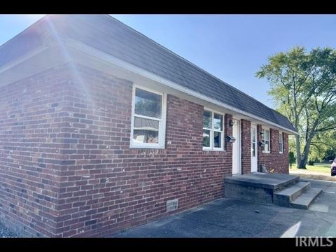 Photo of 1003 W Kickapoo Street, Hartford City, IN 47348 (MLS # 202546667)