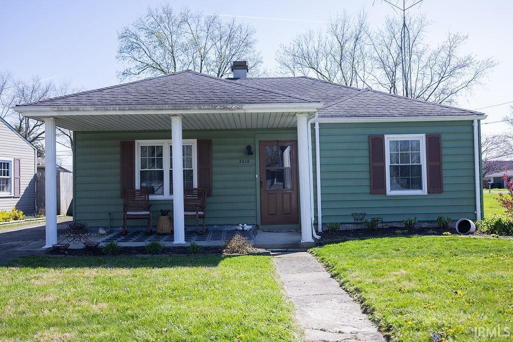 Photo of 3215 S Southwest Drive, Muncie, IN 47302 (MLS # 202612831)