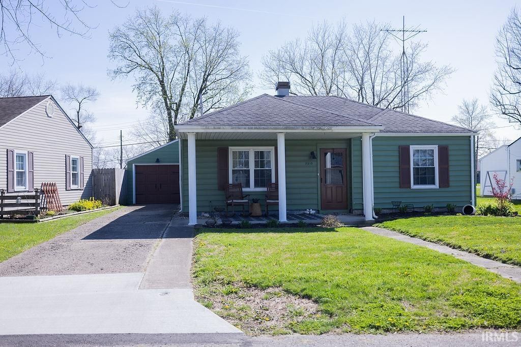 Photo of 3215 S Southwest Drive, Muncie, IN 47302 (MLS # 202612831)