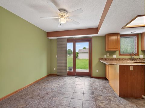 Tiny photo for 6205 Greenock Place, Fort Wayne, IN 46835 (MLS # 202618381)