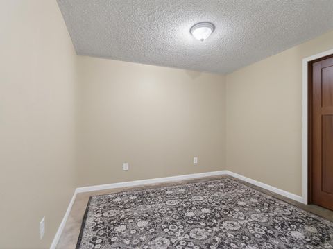 Tiny photo for 6205 Greenock Place, Fort Wayne, IN 46835 (MLS # 202618381)