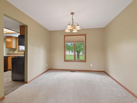 Tiny photo for 6205 Greenock Place, Fort Wayne, IN 46835 (MLS # 202618381)