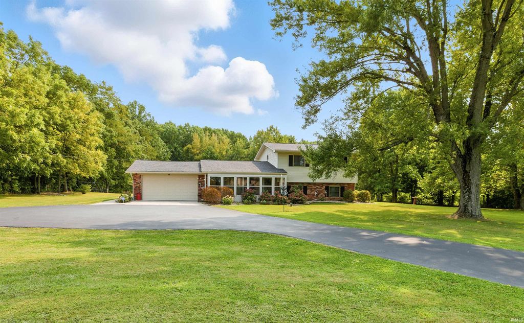 Photo of 4405 IN-44 Road, Martinsville, IN 46151 (MLS # 202611250)