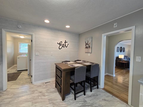 Tiny photo for 3010 GARDEN Place, Kokomo, IN 46902 (MLS # 202636432)