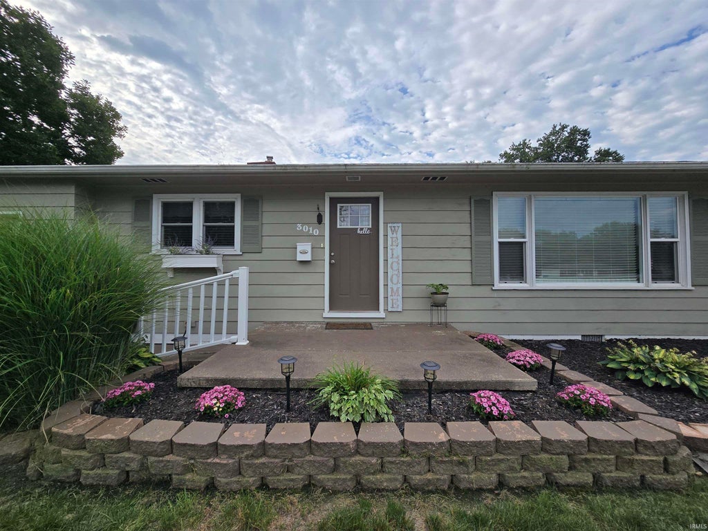Photo of 3010 GARDEN Place, Kokomo, IN 46902 (MLS # 202636432)