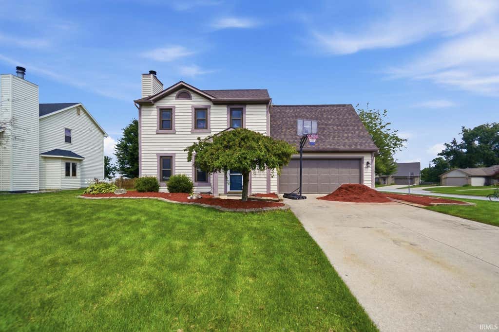Photo of 1108 Silver Springs Court, Fort Wayne, IN 46825 (MLS # 202634672)