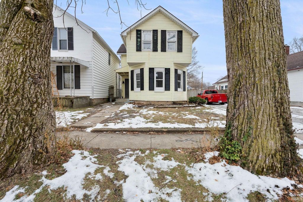 Photo of 1207 Elm Street, Fort Wayne, IN 46808 (MLS # 202548832)