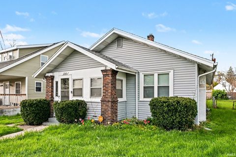 Tiny photo for 1249 N Meade Street, South Bend, IN 46628 (MLS # 202614980)