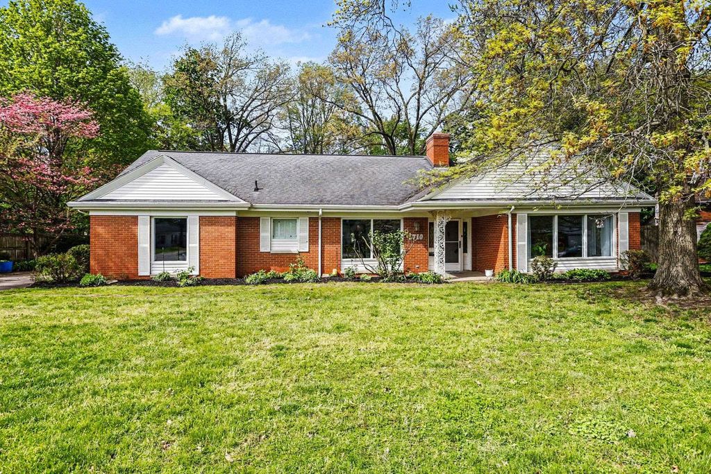 Photo of 1710 Rainbow Bend Boulevard, Elkhart, IN 46514 (MLS # 202615742)