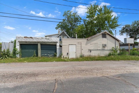 Tiny photo for 113 W Fairview Avenue, South Bend, IN 46614 (MLS # 202632555)