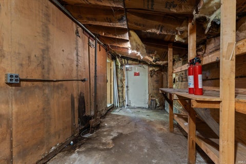Tiny photo for 113 W Fairview Avenue, South Bend, IN 46614 (MLS # 202632555)