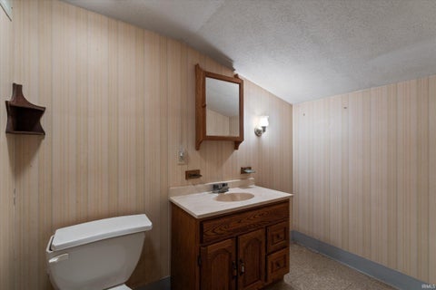 Tiny photo for 113 W Fairview Avenue, South Bend, IN 46614 (MLS # 202632555)