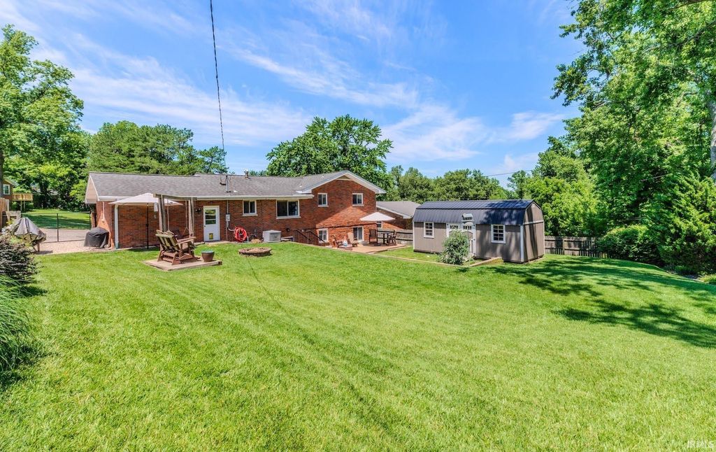 Photo of 5807 Twickingham Drive, Evansville, IN 47711 (MLS # 202621591)