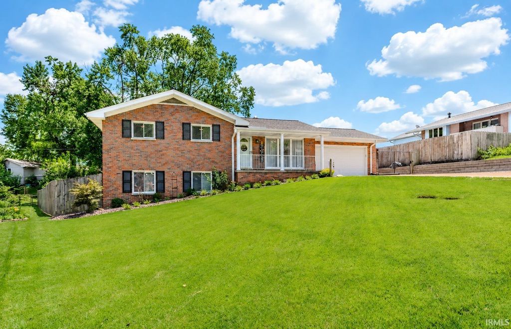 Photo of 5807 Twickingham Drive, Evansville, IN 47711 (MLS # 202621591)