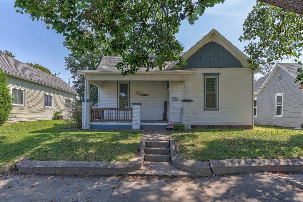 Photo of 1020 S Seminary Street, Princeton, IN 47670 (MLS # 202635583)