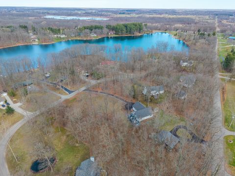Tiny photo for 175 Lane 101 Lake Minifenokee, Fremont, IN 46737 (MLS # 202608520)