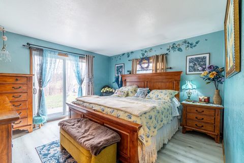 Tiny photo for 175 Lane 101 Lake Minifenokee, Fremont, IN 46737 (MLS # 202608520)