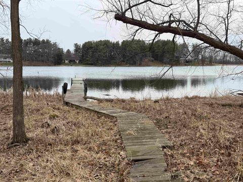 Tiny photo for 175 Lane 101 Lake Minifenokee, Fremont, IN 46737 (MLS # 202608520)