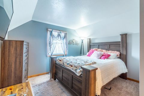 Tiny photo for 175 Lane 101 Lake Minifenokee, Fremont, IN 46737 (MLS # 202608520)