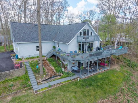 Tiny photo for 175 Lane 101 Lake Minifenokee, Fremont, IN 46737 (MLS # 202608520)