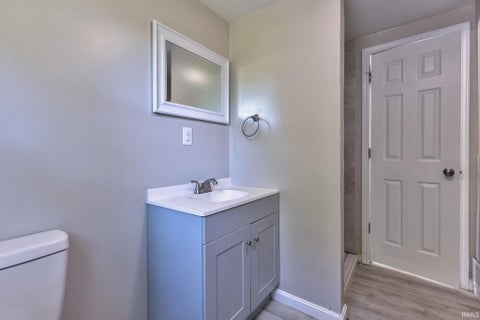 Tiny photo for 1015 S Alvord Boulevard, Evansville, IN 47714 (MLS # 202643772)