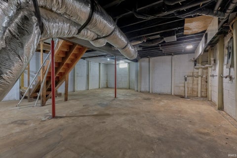 Tiny photo for 1015 S Alvord Boulevard, Evansville, IN 47714 (MLS # 202643772)