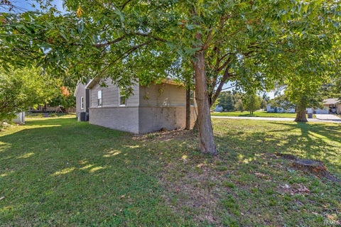 Tiny photo for 1015 S Alvord Boulevard, Evansville, IN 47714 (MLS # 202643772)