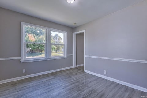 Tiny photo for 1015 S Alvord Boulevard, Evansville, IN 47714 (MLS # 202643772)