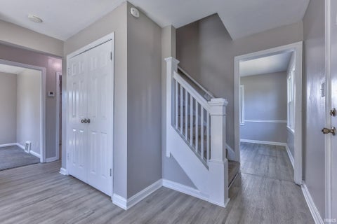 Tiny photo for 1015 S Alvord Boulevard, Evansville, IN 47714 (MLS # 202643772)