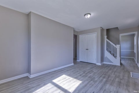 Tiny photo for 1015 S Alvord Boulevard, Evansville, IN 47714 (MLS # 202643772)