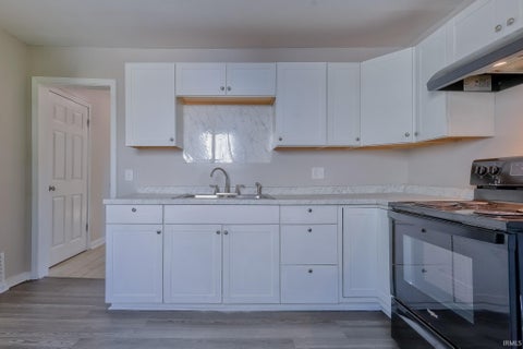 Tiny photo for 1015 S Alvord Boulevard, Evansville, IN 47714 (MLS # 202643772)
