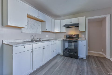 Tiny photo for 1015 S Alvord Boulevard, Evansville, IN 47714 (MLS # 202643772)