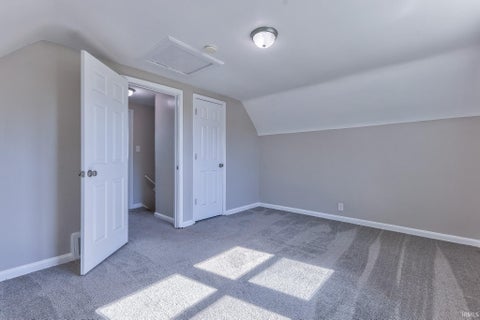 Tiny photo for 1015 S Alvord Boulevard, Evansville, IN 47714 (MLS # 202643772)
