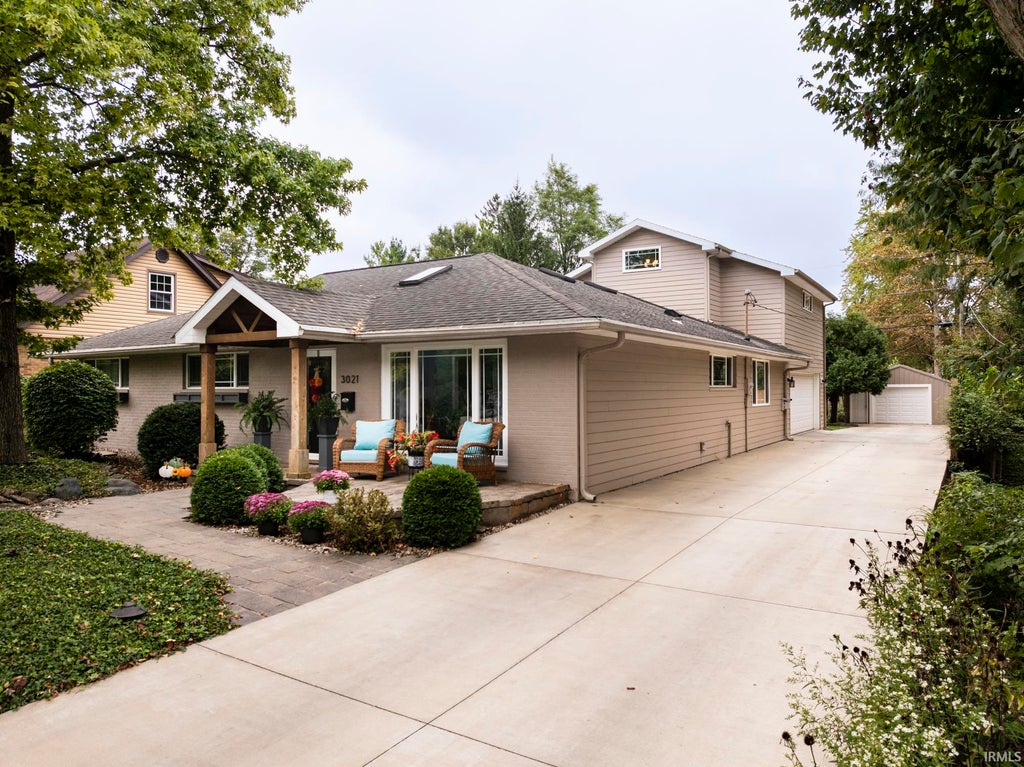 Photo of 3021 W Main Street, Muncie, IN 47304 (MLS # 202639946)