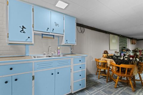 Tiny photo for 1220 N WABASH Avenue, Kokomo, IN 46901 (MLS # 202605746)