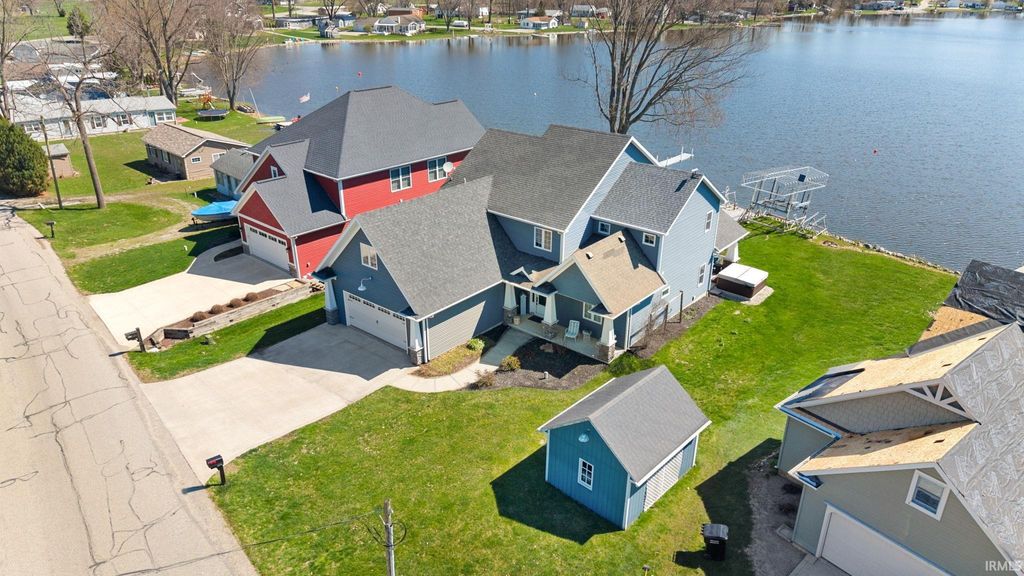 Photo of 4237 W 500 S, Albion, IN 46701 (MLS # 202615665)