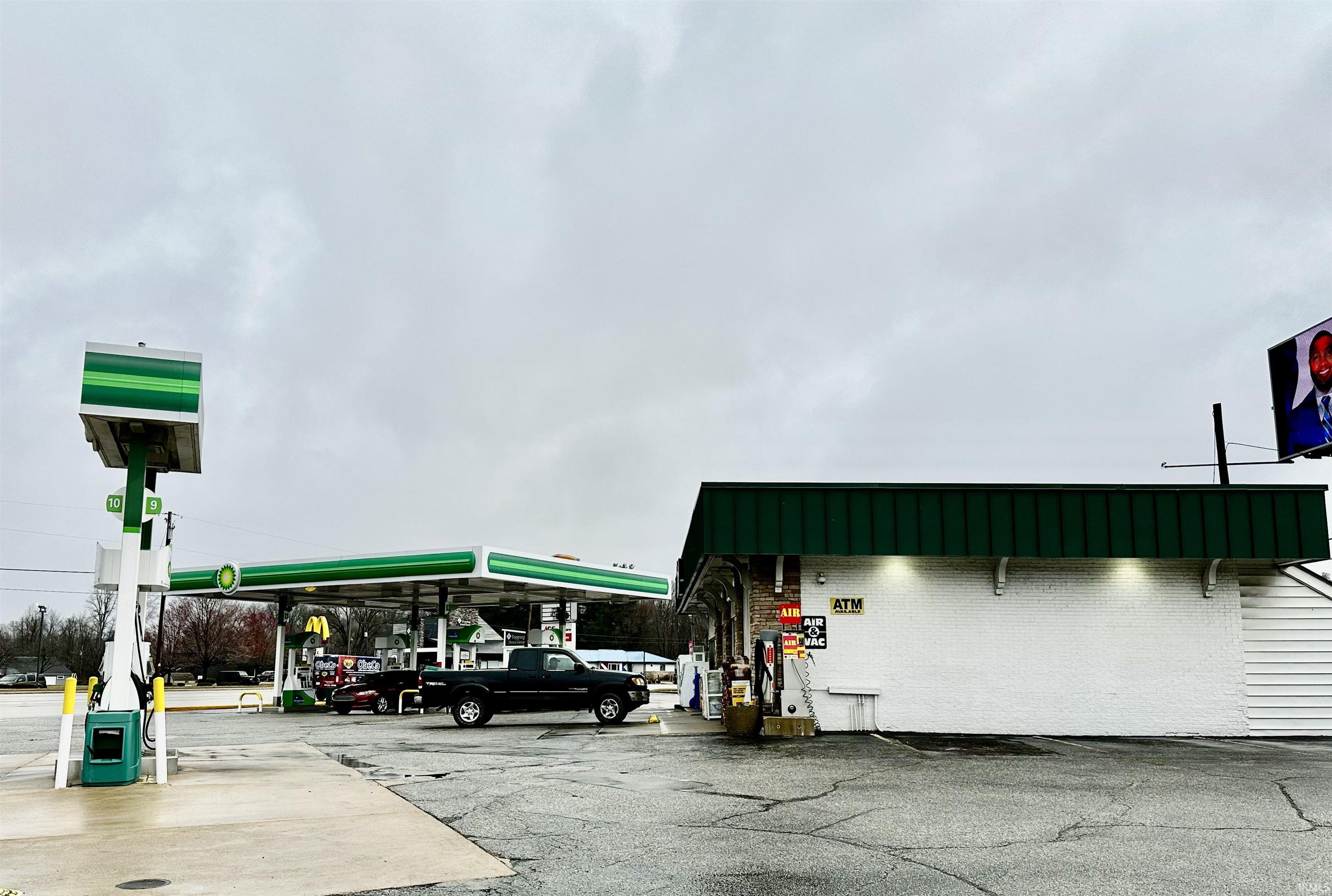 Elkhart, Indiana 46516, United States, ,Commercial,Active,94152