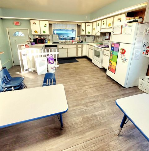 Tiny photo for 409 Franklin Street, Delphi, IN 46923 (MLS # 202609260)