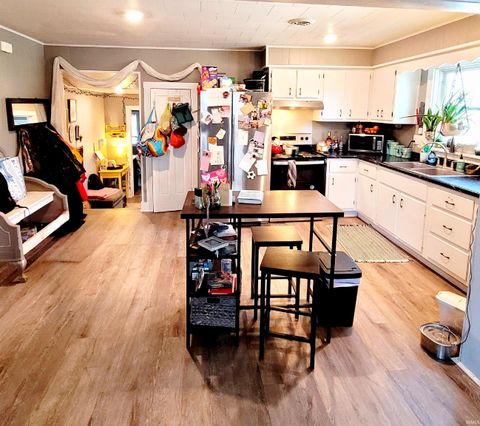 Tiny photo for 409 Franklin Street, Delphi, IN 46923 (MLS # 202609260)