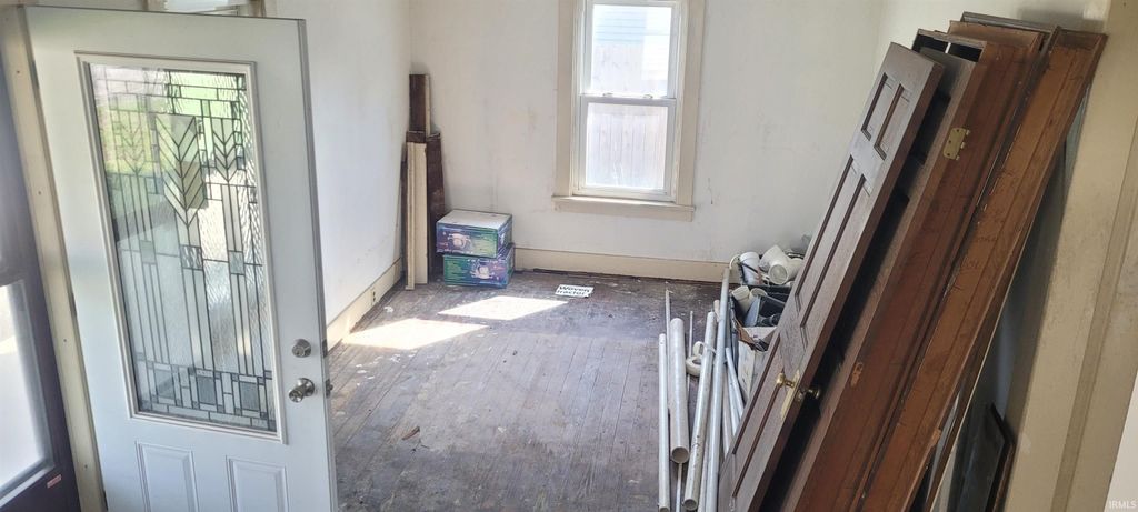 Photo of 1419 Union Street, Mishawaka, IN 46544 (MLS # 202610002)