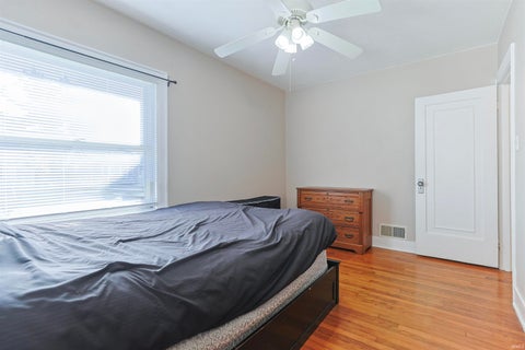 Tiny photo for 119 River Avenue, Mishawaka, IN 46544 (MLS # 202642712)