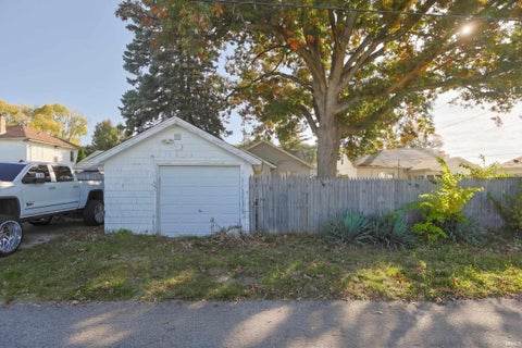 Tiny photo for 119 River Avenue, Mishawaka, IN 46544 (MLS # 202642712)