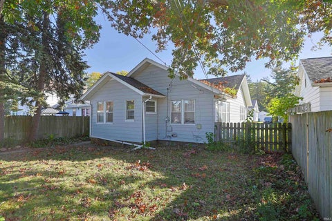 Tiny photo for 119 River Avenue, Mishawaka, IN 46544 (MLS # 202642712)