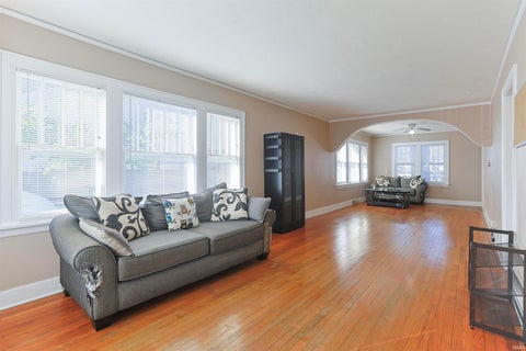 Tiny photo for 119 River Avenue, Mishawaka, IN 46544 (MLS # 202642712)