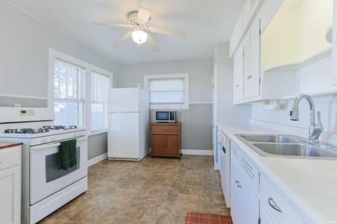 Tiny photo for 119 River Avenue, Mishawaka, IN 46544 (MLS # 202642712)