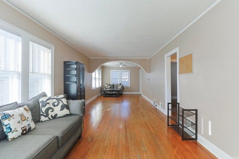 Tiny photo for 119 River Avenue, Mishawaka, IN 46544 (MLS # 202642712)